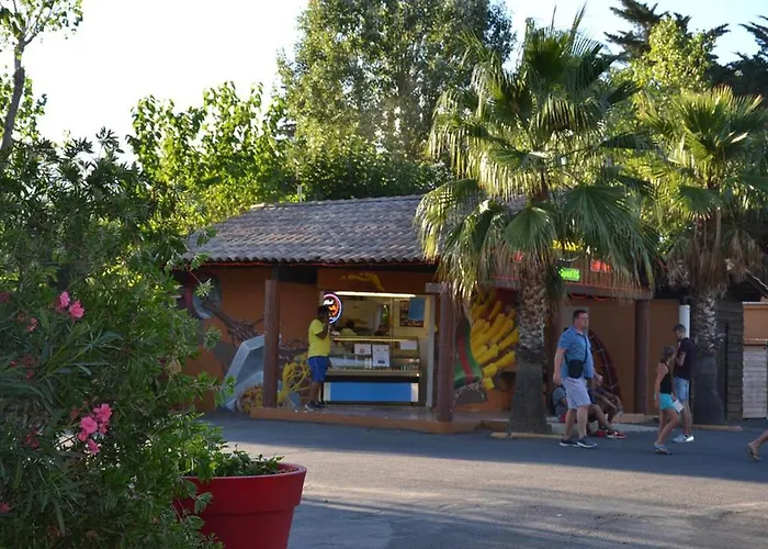 Vias-plage Les Salisses Quality Holidays ויאס