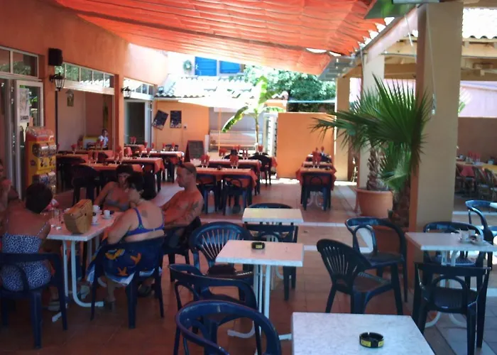 Vias-plage Les Salisses Quality Holidays אתר קמפינג