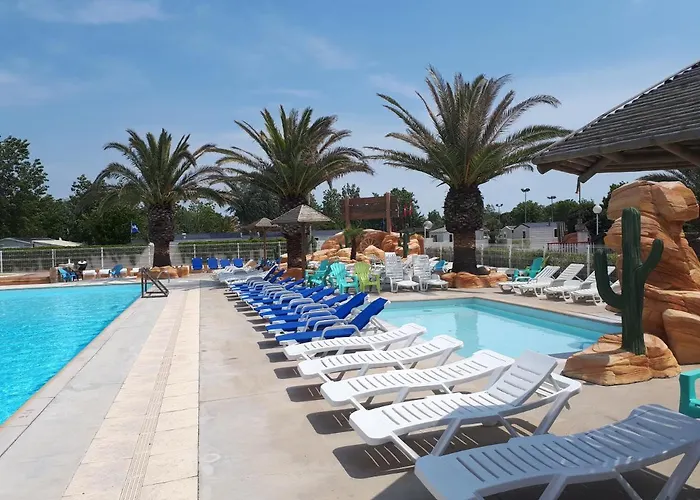 Vias-plage Les Salisses Quality Holidays אתר קמפינג