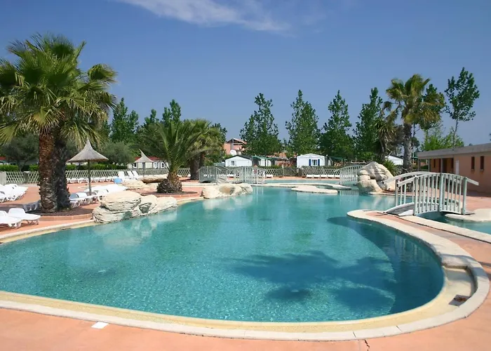 Vias-plage Les Salisses Quality Holidays אתר קמפינג